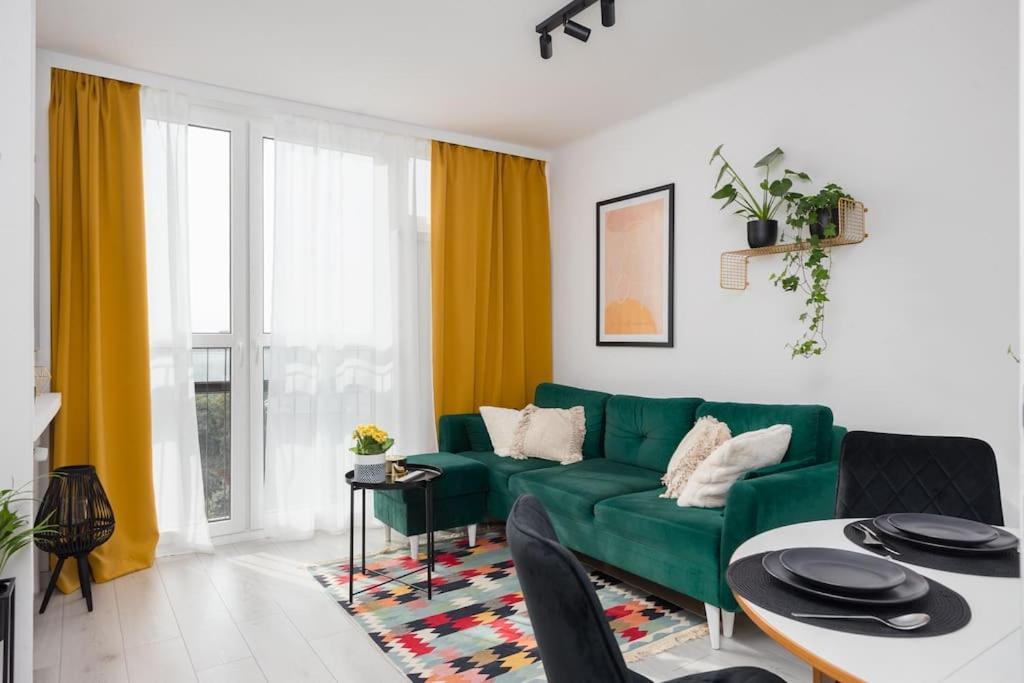 Leilighet Specious Center With Park View